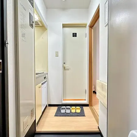 105号室花園駅2分ツインベットルームミニキッチンと専用バスルーム付き Osaka Exterior photo